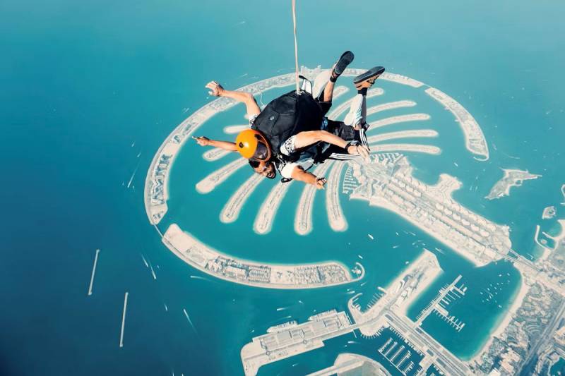 Dubai Thrill Quest - Skydiving - Dunes 4 Nights - 5 Days Tour Image
