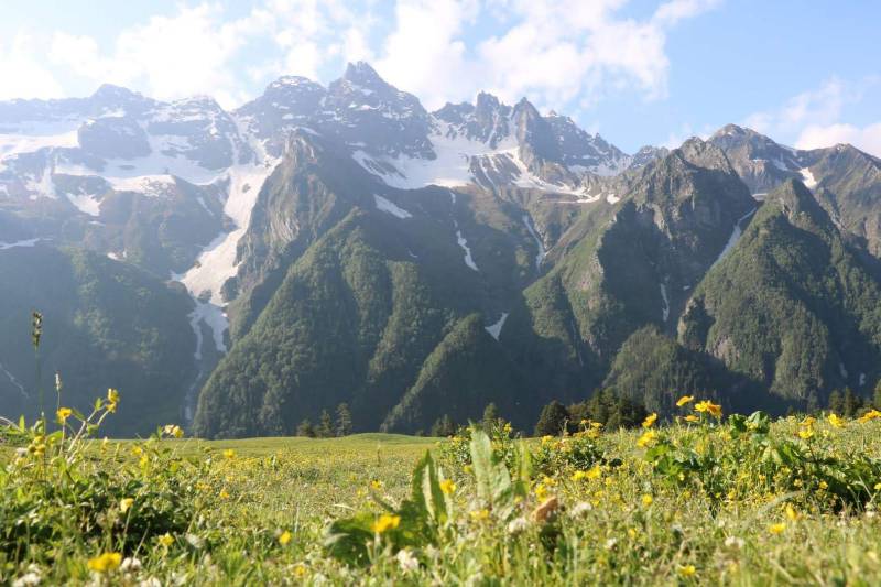 Chandranahan Lakes Trek 5 Days Tour