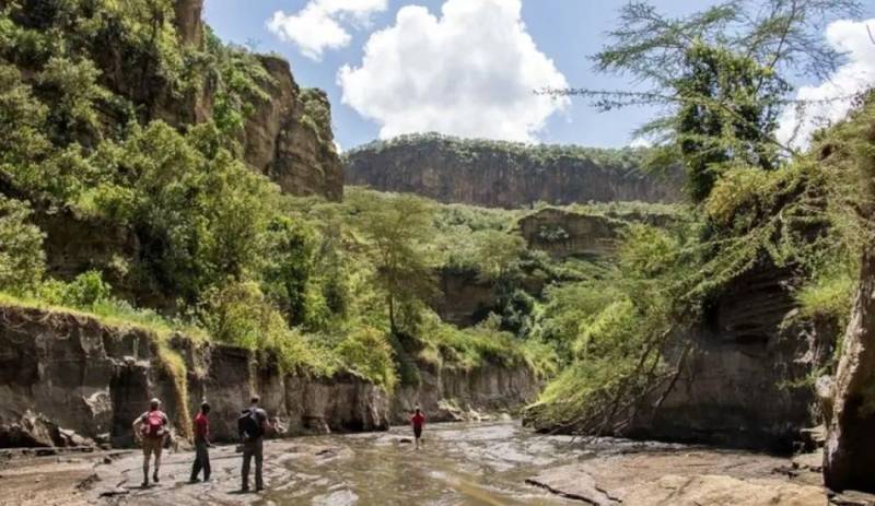 Mt. Longonot Day Hike Tour