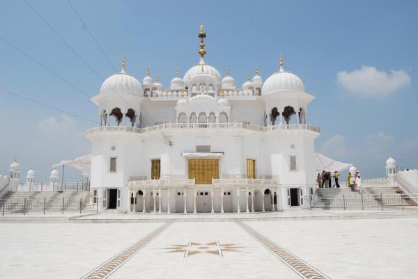 Yatra Sri 5 Takhat Sahib Sikh Pilgrimage Package