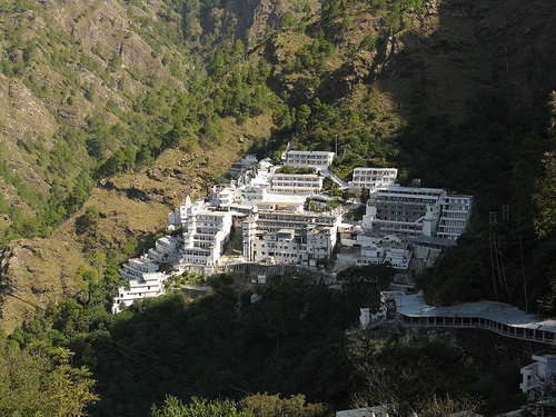 Mata Vaishnodevi Group Tour Packages With Patnitop