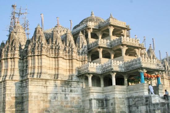 Glimpses Of Ranakpur And Udaipur Tour