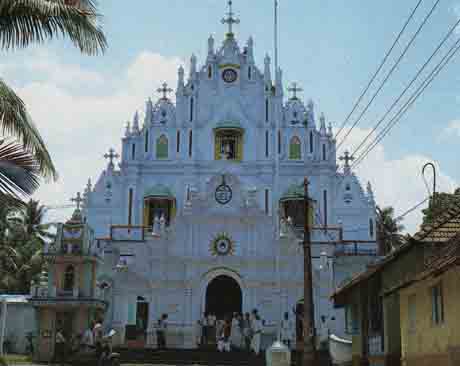 Kerala - Cochin - Munnar - Thekkady - Alleppy : 6 Days - 5 Nights Tour