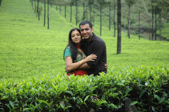 Kerala - Cochin - Munnar - Thekkady - Alleppy : 6 Days - 5 Nights Tour