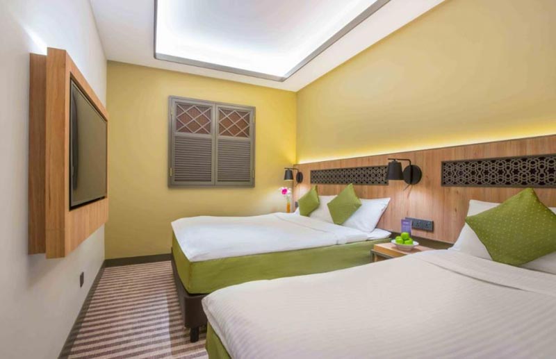 2 N @ Aqueen Lavender Singapore 2 Nights /3 Days Tour