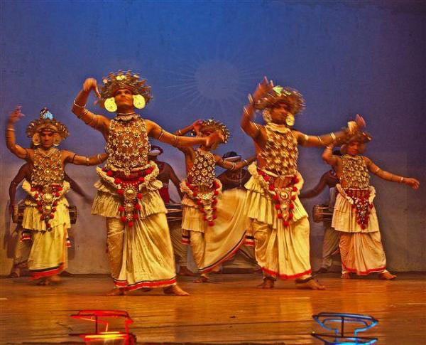 Sigiriya - Habarana/Giritele - Kandy - Nuwaraeliya Tour