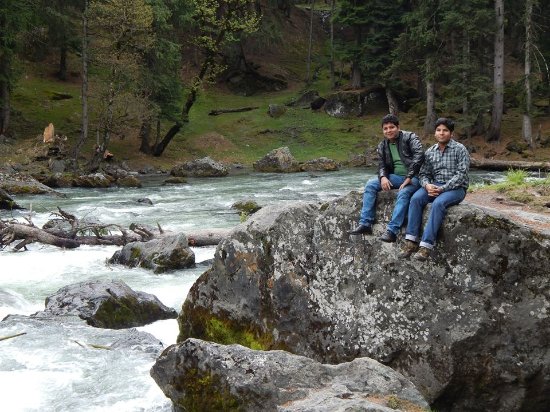 Srinagar  – Sonamarg – Gulmarg – Pahalgam Tour