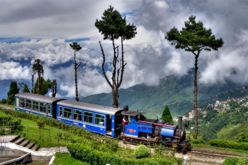 Honeymoon Tour Package of Darjeeling