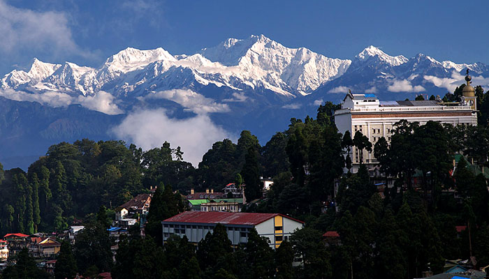 Honeymoon Tour Package of Darjeeling