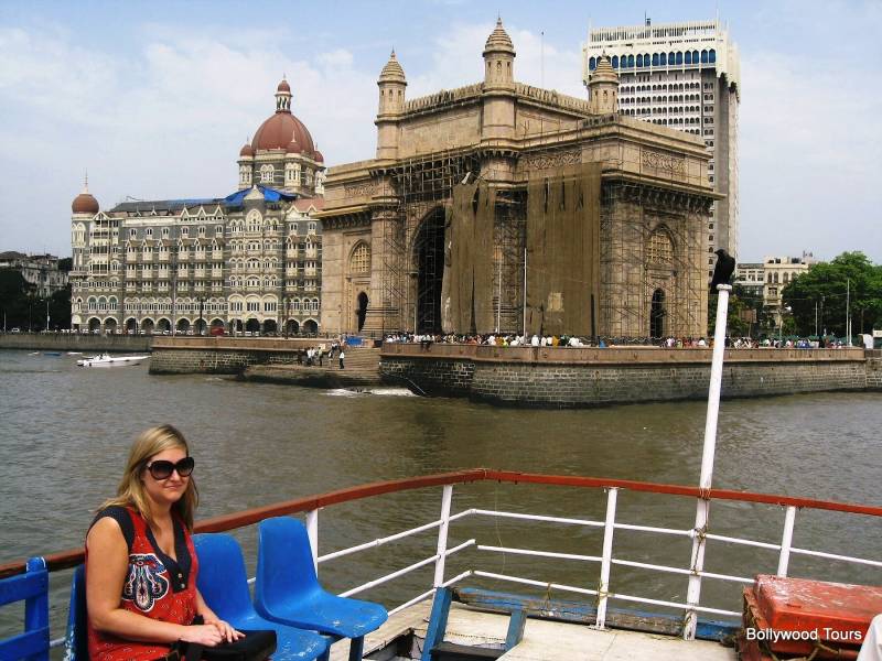 Bollywood With Slum Tour Package