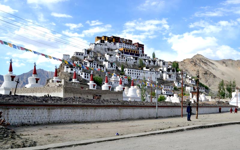 Srinagar - Kargil - Leh Tour Package