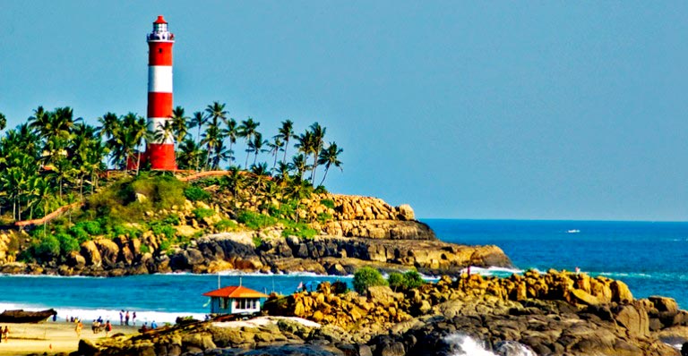 Stunning Backwaters of Kerala with Exotic Beach Tour Package