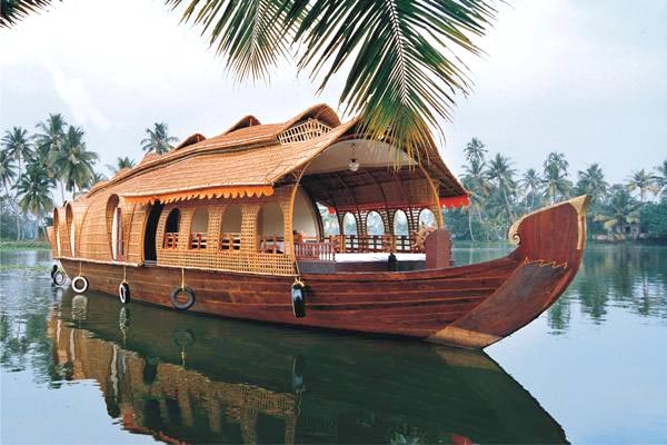 Traditional Houseboat Package