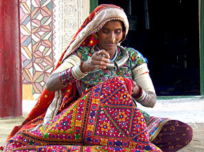 GUJARAT - Textiles And Handicrafts Package