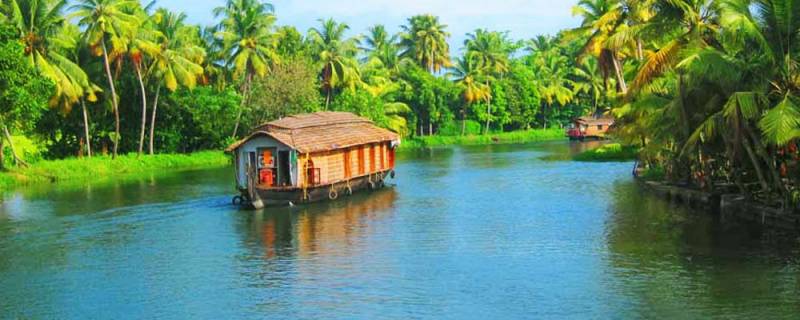 Heavenly Kerala Dlx. With Kollam Package