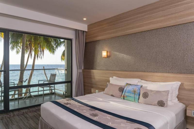 3 Night 4 Days Kaani Grand Seaview Maldives Package Image