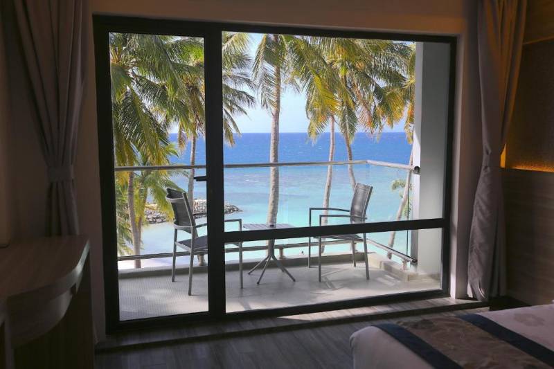 3 Night 4 Days Kaani Grand Seaview Maldives Package