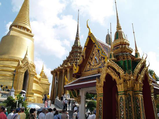 Pattaya - Bangkok 4 night 5 days Luxury Tour with 4 star hotels