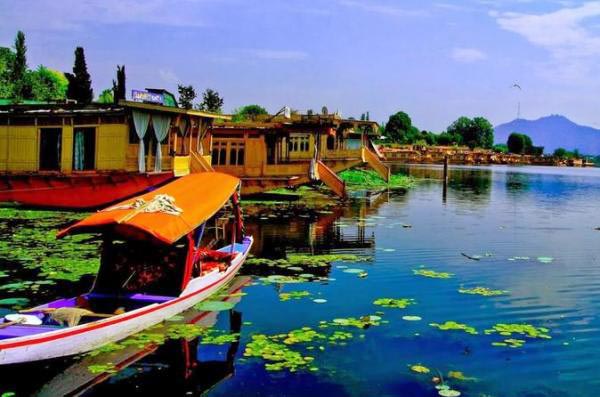 Kashmir House Boat Tour