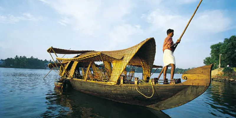 Kerala Weekend Packages - 1 Night Alleppey, 1 Night Kovlam