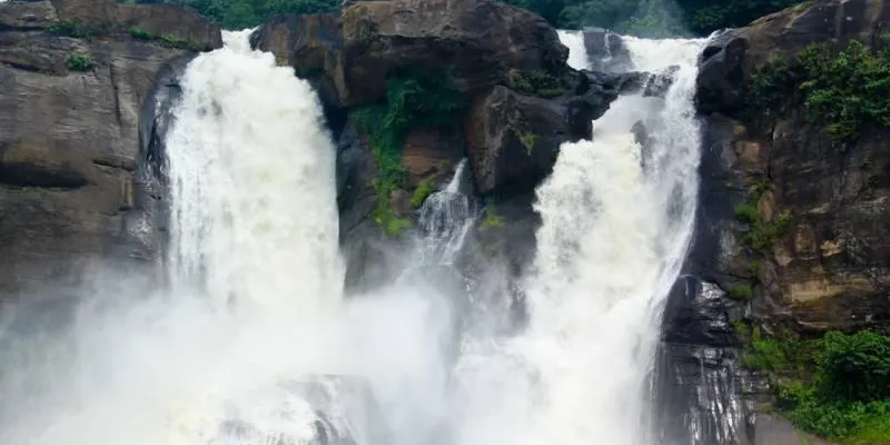 5 Days Athirapally - Munnar - Thekkady Tour