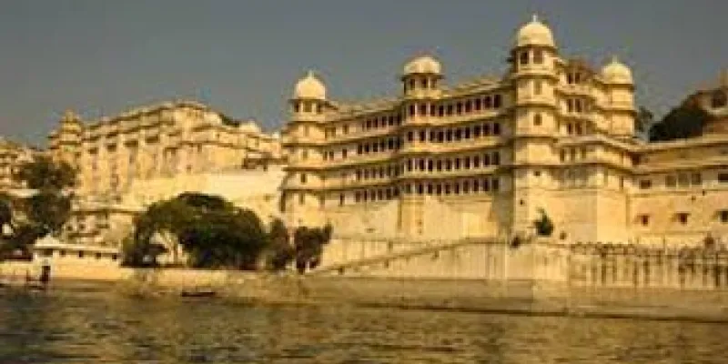 East India With Golden Triangle Tour Package