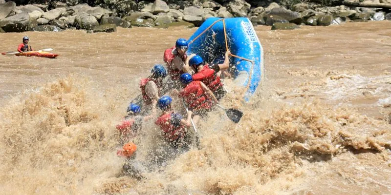 Discover Rafting Thrills At Padas Tour