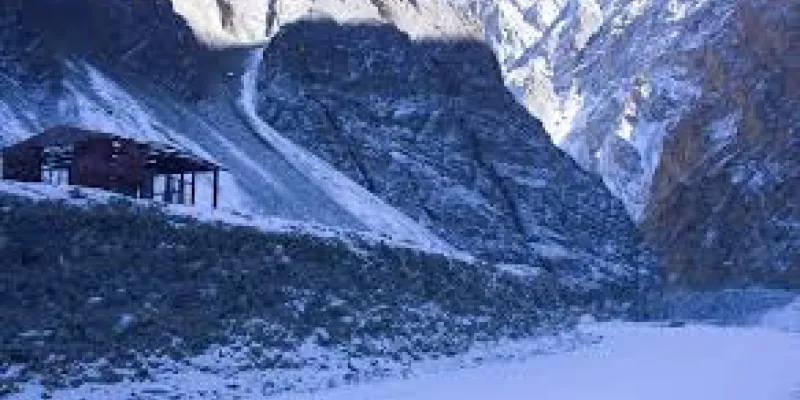 Experience Chadar Trek Package