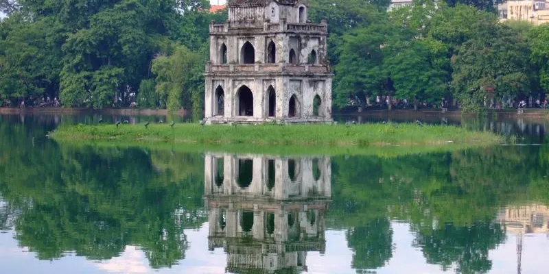 Cross Vietnam By Train Package