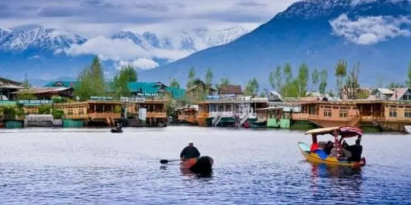 4 N - 5 D Dreamy Kashmir Honeymoon Package