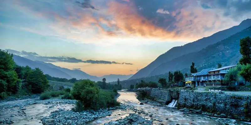 8 Night - 9 Days Kashmir Tour Package