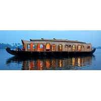 Kochi - Munnar - Thekkady - Alleppey (Houseboat) - Kochi Tour