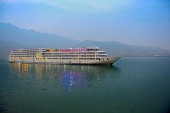 Private 12 Days Amazing Yangtze River Cruise Tour Package