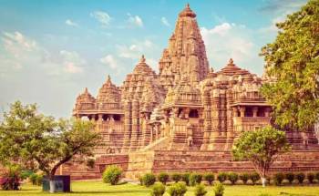 8 Days Ujjain - Khajuraho - Orchha Tour Package