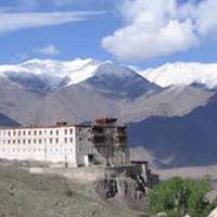 TUTC Glamping in Ladakh Tour