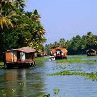 Value Kerala Package with Houseboat - 04 Nights/05 Days