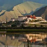 05 Days Tibet Travel Packages