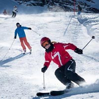 Skiing at Auli Package