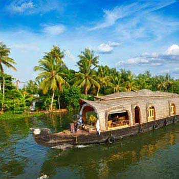 Cochin - Athirappilly - Munnar - Thekkady - Aleppey- Kovalam - Trivandrum Tour