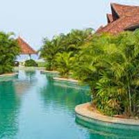 Kerala with Athirappally waterfalls & Guruvayur 06Nights/07Days Tour