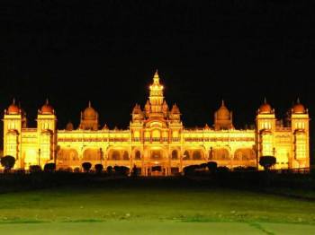 Mysore Sightseeing By Mini Bus