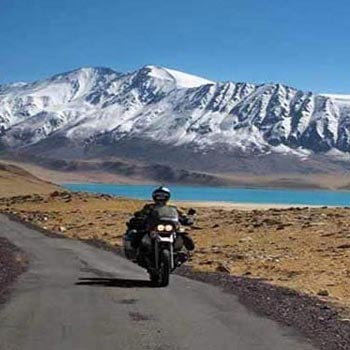 Discover Ladakh by Bike 2018 Tour