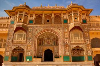 8 Days Golden Triangle with Orcha and Khajuraho Tour