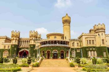 Karnataka Tour Coffee, Wildlife and Palaces Package