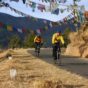 Mountain Biking Tours in Bhutan (17 nights/18 days)
