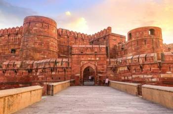 Agra Day Trip with Fatehpur Sikri from Delhi