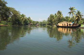 1 Night Alleppey Boathouse Package