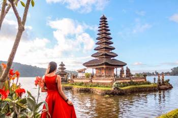 Dream Cruises - Singapore, Surabaya & North Bali Tour
