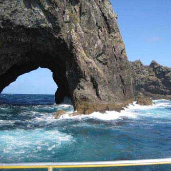 North and South Islands, with Bay of Islands Tour