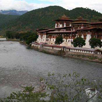 8-Day Cultural Tour Driving to Bumthang Valley and Flying Back Package